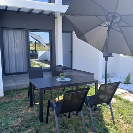 White Pampas Tiny منزل ريفي *