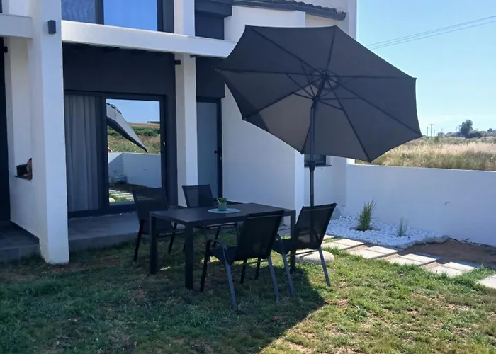 White Pampas Tiny Casă la țară *