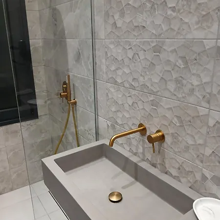 White Pampas Tiny * Dioniszíu-part